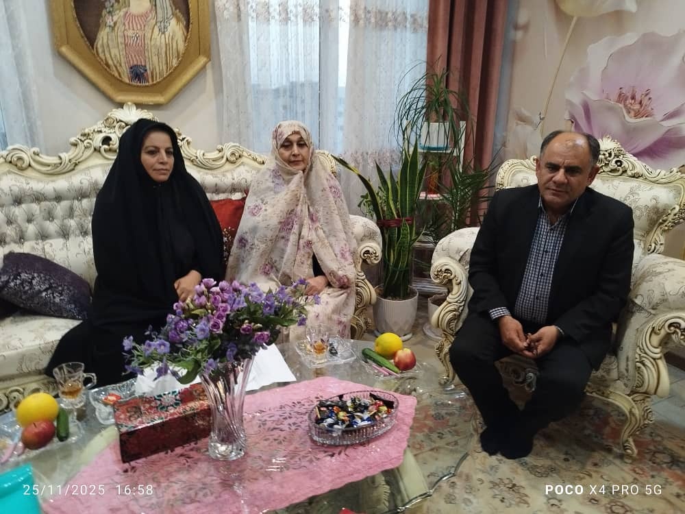 دیدار مدیر ارشد اداره بازنشستگی نیروهای مسلح استان البرز با 10 نفر از اعضای وابسته فراجا استان البرز دیدار مدیر ارشد اداره بازنشستگی نیروهای مسلح استان البرز با 10 نفر از اعضای وابسته فراجا استان البرز